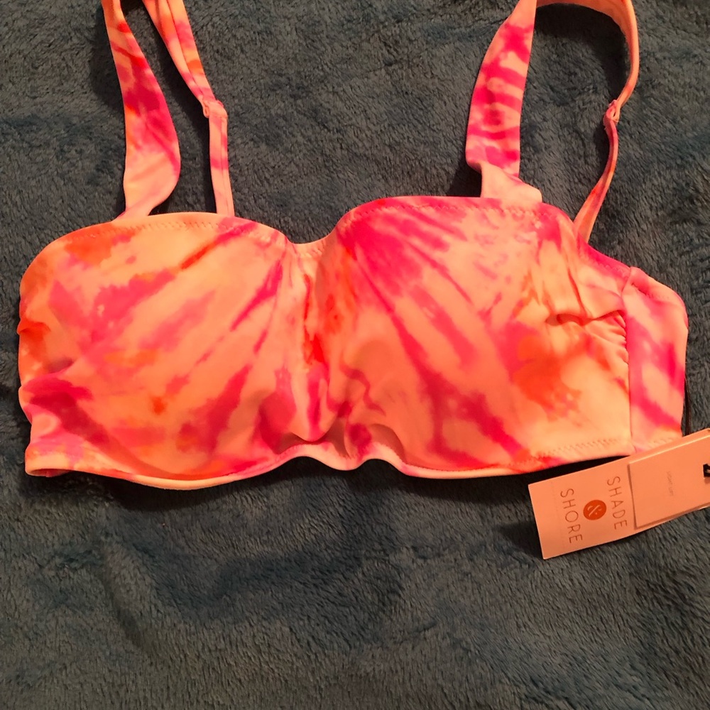 NWT Sand & Shore size 32B light lift swim top